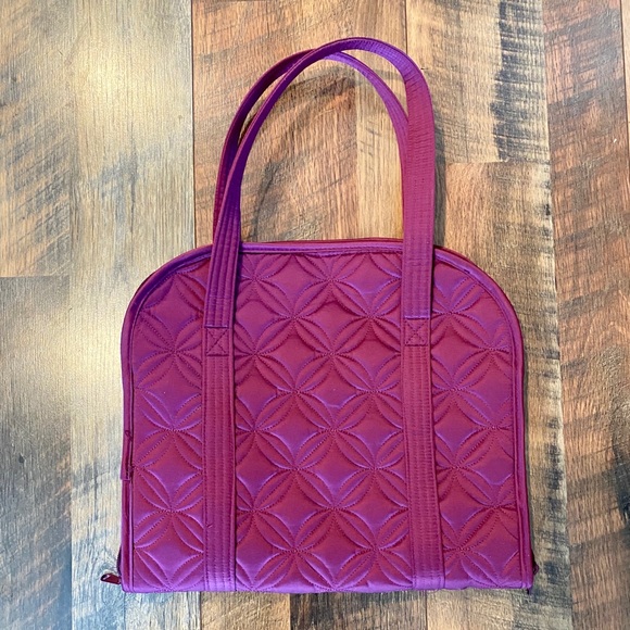 DONNA SHARP Quilted Magenta Tablet/Laptop Case - Picture 7 of 9